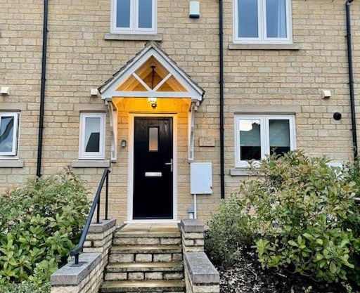 Lion Cottage, Broadway