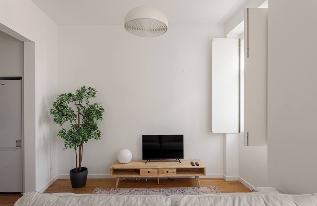 Lisbon Living Alcântara – Modern 2BR Flat