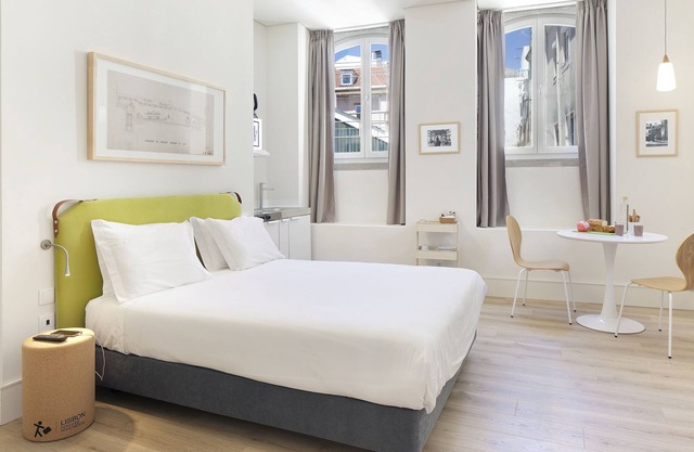 Lisbon Serviced Apartments - Ascensor da Bica