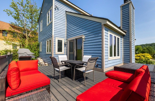 Little Blue Stay l CLEAN 3 BR & FIRE TABLE l A&D Rise Getaways