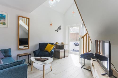 Little Cedars House