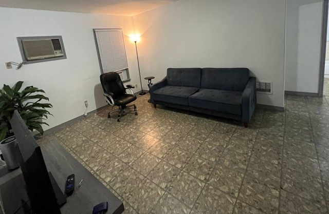 Little house 6 mins from Downtown San Antonio