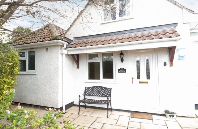 LITTLE WALTON, family friendly, with a garden in Burnham-On-Sea
