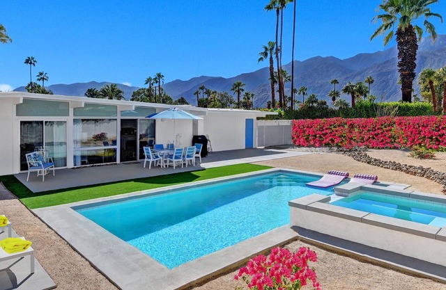 Live More! - Rare Wexler designed Sunmor Retreat!