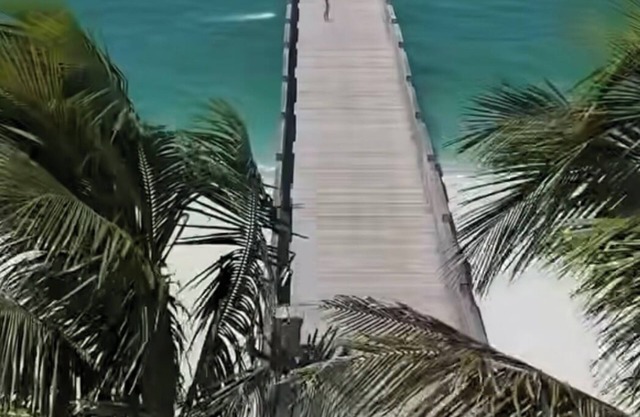 Live the Island Life 0.7 mi to the beach, 2 bed 2 bath condo in Venice Florida!