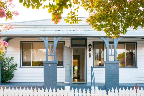 Livy Lou's Cottage