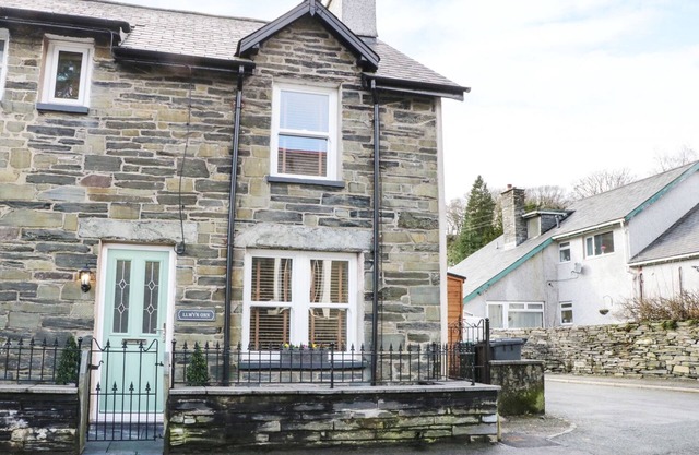 LLWYN ONN, family friendly, country holiday cottage in Dolwyddelan