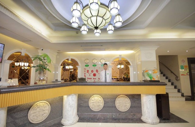 LN White House Hotel