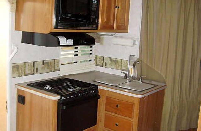Located in 91739 of Rancho Cucamonga~Quiet Neighborhood~Sleeps >7