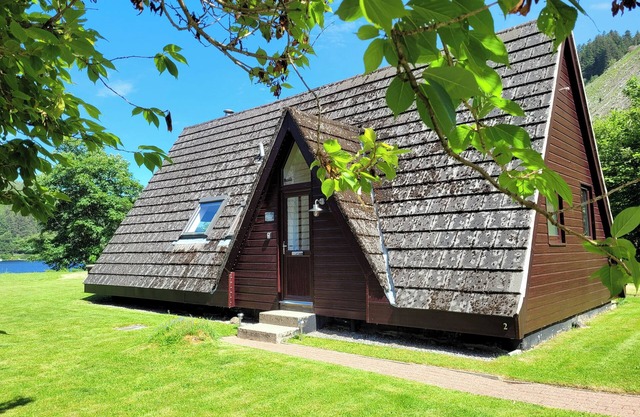 LODGE 2 - INGLEWOOD LODGE, pet friendly in Spean Bridge