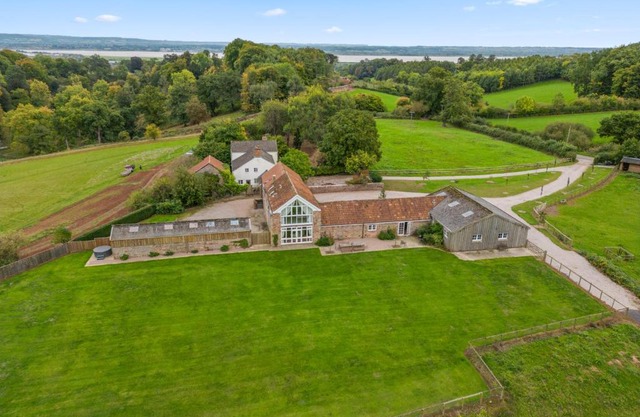 Lodge Barn