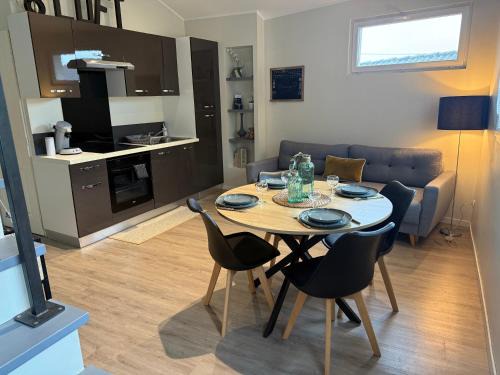 Loft, Studio and Love Rooms