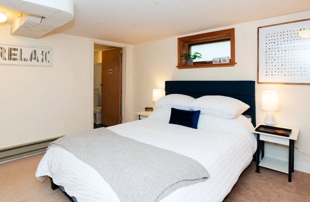 Loftium | Cute Ballard Home on a Quiet Street!