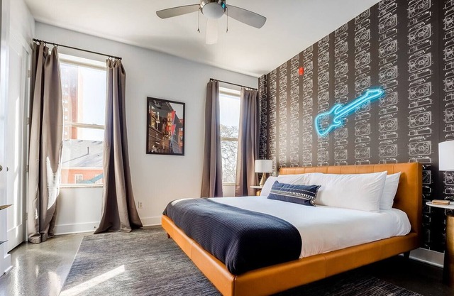 LOFTS AT 30TH - COUNTRY BEAU - 6 MINS TO BROADWAY