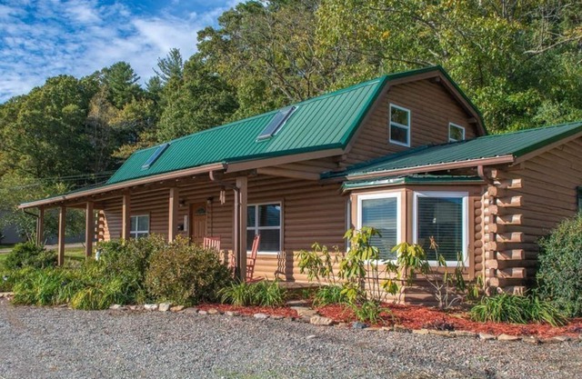 Log Cabin Inn