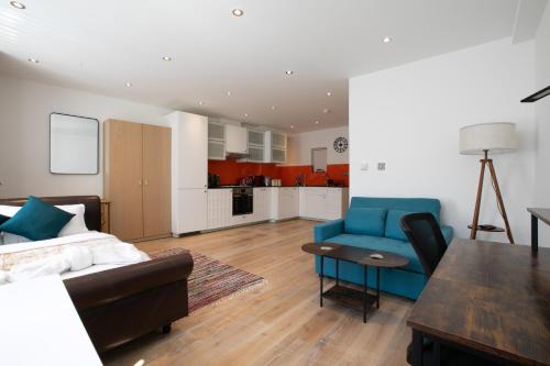London Angel Cute Studio City Apartment for Couple Modern
