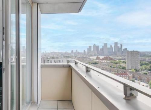 London City View Apartment, short walk to Tower Bridge, Free Parking