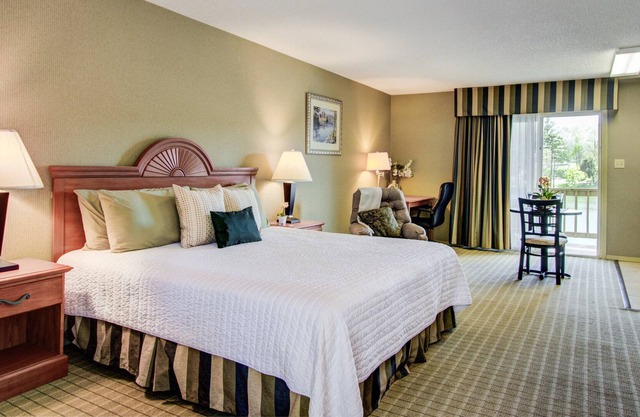 Long Island Lake Resort