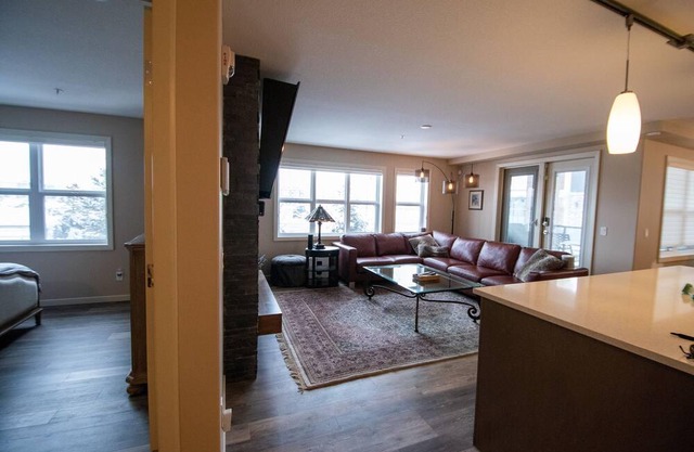 Long term - fully furnished spacious 2 bedroom rental.