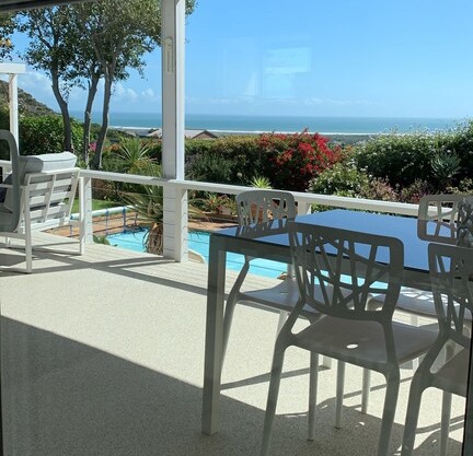 Longbeachview Villa in CapeTown .Just for you two!