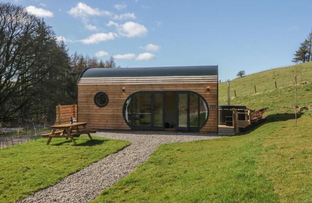 Longlands Lodge