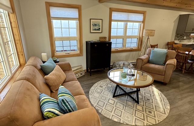 Lonsdale Cottage