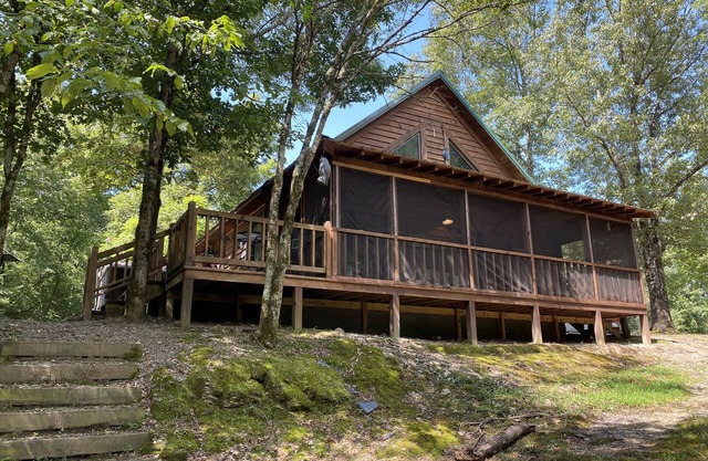Lost Cabin at the Creek
