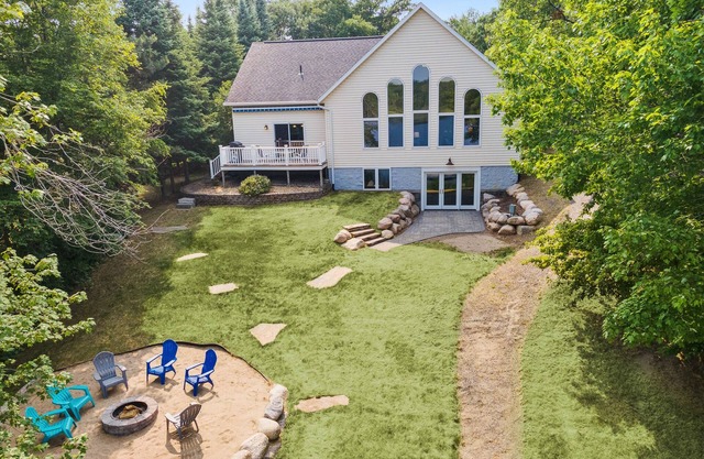 Love Lake - Gull Lake Chain | Entertain | Firepit