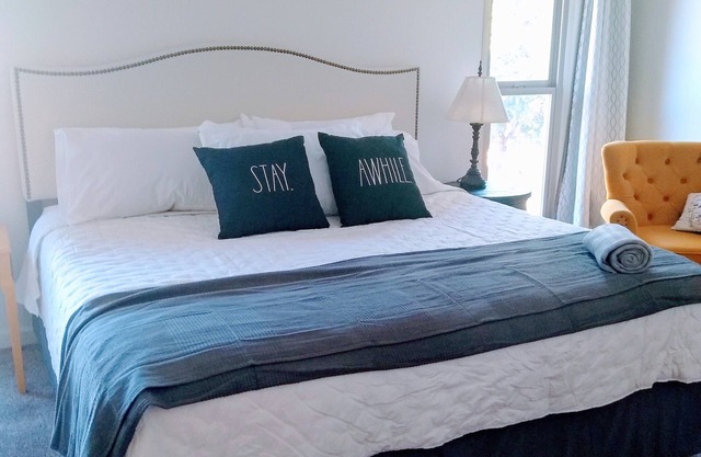 Love Your Sun City Vacation in this Gorgeously Updated Home!