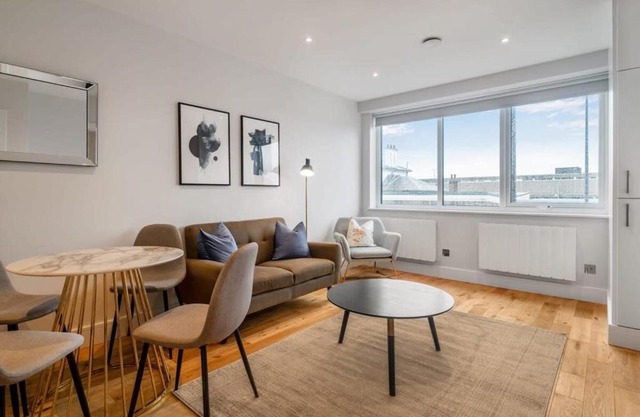 Lovely 1 Bedroom Apartment in the Heart of Eastleigh