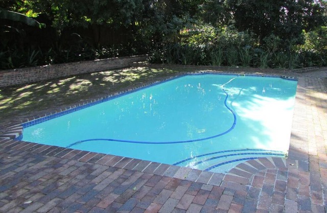 Lovely 1-bedroom rental with a pool