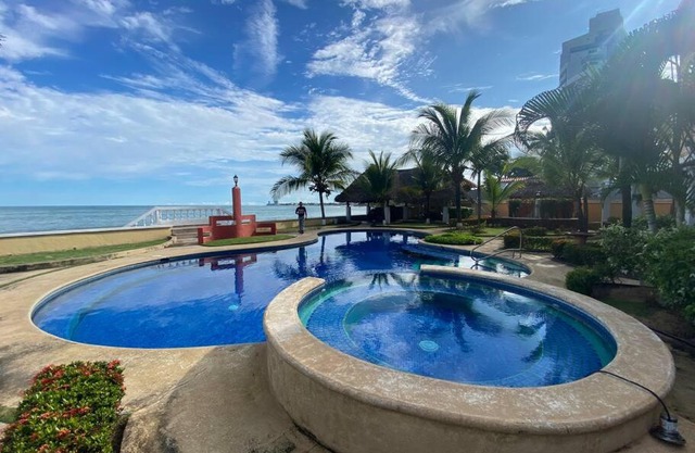 Lovely 2 bed condo with ocean Front in Sueño Mar - Gorgona