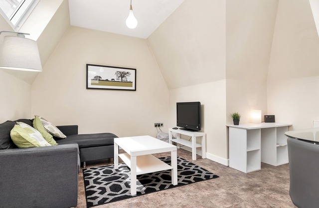 Lovely 2 bed House With Shared Garden in Cambridge