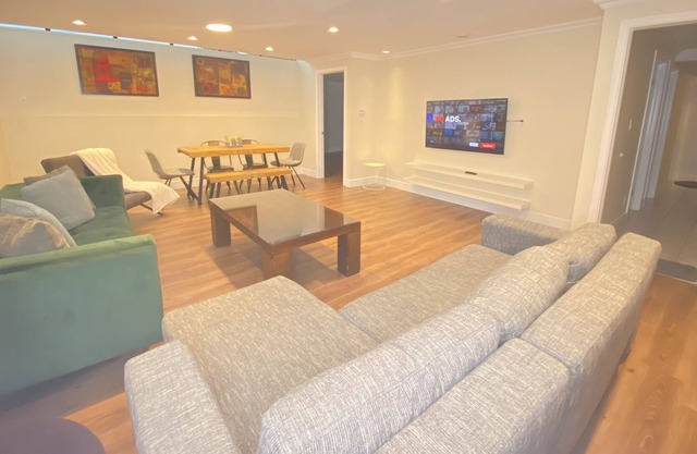 Lovely 2BD/1700 SQFT Spacious Home