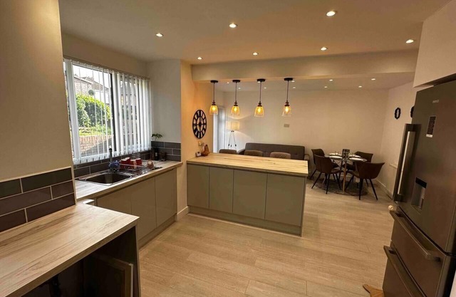 Lovely 3-Bed House near Birmingham Airport & Nec