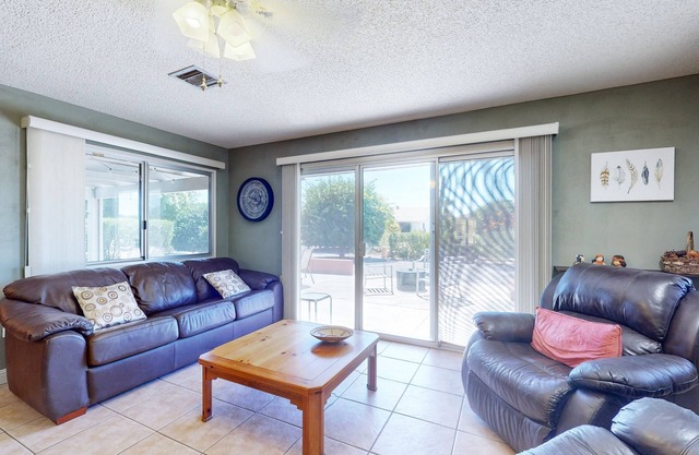 Lovely 55+ home with open floor plan and outdoor patio space