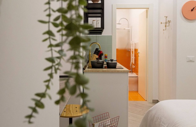 Lovely and tiny unit in the City center