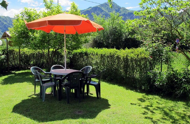 Lovely apartment for 5 guests with WIFI, TV, patio, pets allowed, panoramic view and parking