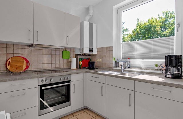 Lovely apartment for 6 guests with WIFI, TV, terrace, pets allowed and parking
