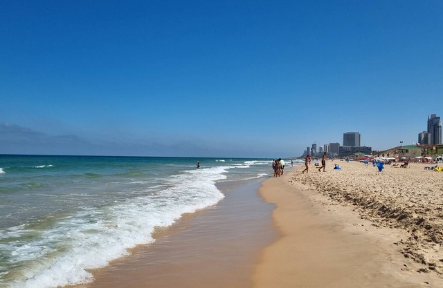 Lovely Apartment on the beach of Rishon Lezion