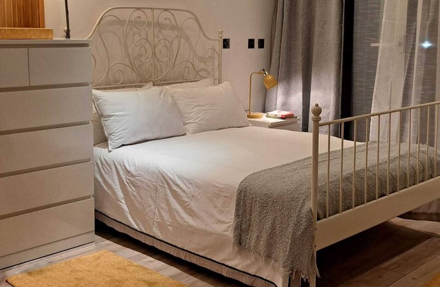 Lovely Battersea Park Studio Apartment - 3 mins from Battersea Power Station
