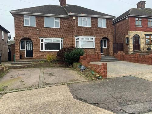 Lovely Contractor Family House London