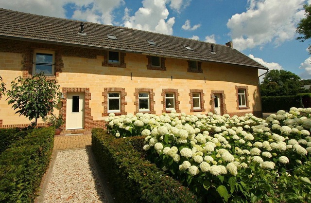 Lovely Farmhouse in Wijlre near Forest