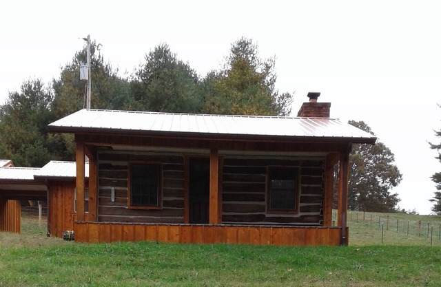Lovely get away cabin. Prefect for a romantic weekend!
