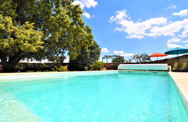 Lovely home in Pont-Saint-Esprit