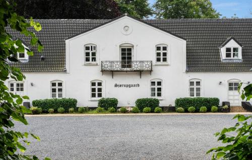Lovely Home In Nimtofte With Wifi
