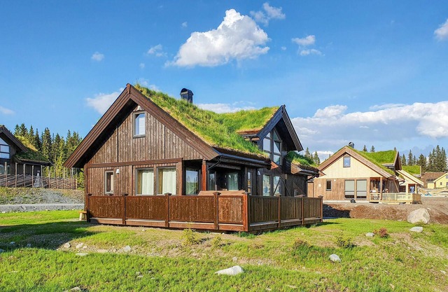 Lovely home in Sjusjøen with WiFi