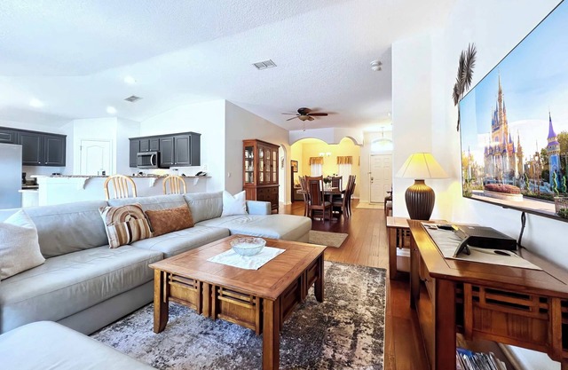 Lovely Lakeside 4-Bed Pool Home at Villa Sol-3125