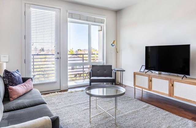 Lovely San Jose 1BR w/ W/D, Pool, Gym, BBQ, near freeways, by Blueground