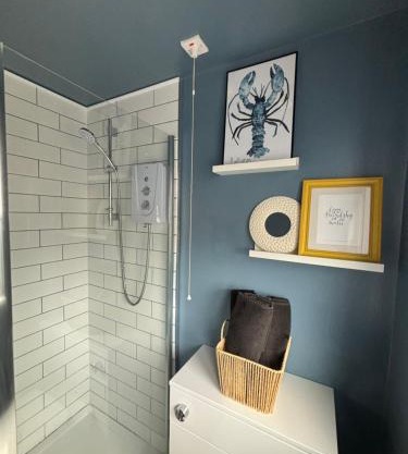 Lovely spacious loft close to train station